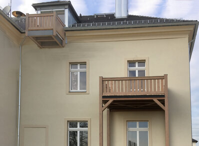 Historischer Hängebalkon 018