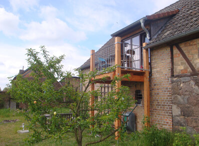 Einstoeckiger Balkon 109