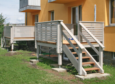 Einstoeckiger Balkon 052