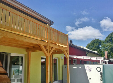 Einstoeckiger Balkon 099