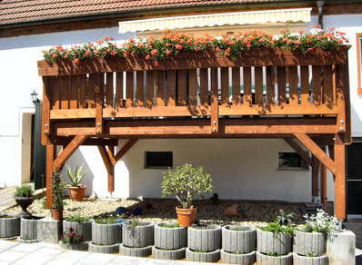 Einstöckiger Balkon 027