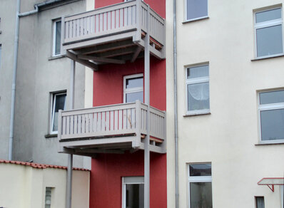 Mehrstoeckiger Balkon 030