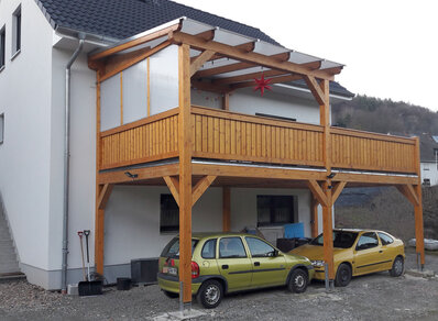 Einstoeckiger Balkon 138