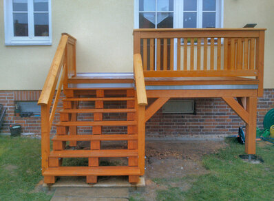 Einstoeckiger Balkon 091