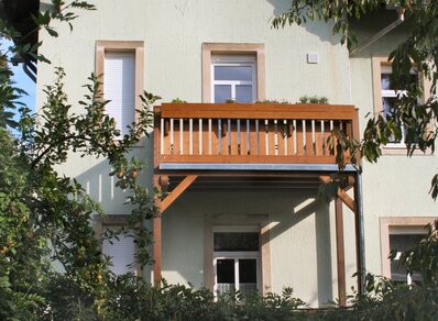 Mehrstoeckiger Balkon 018