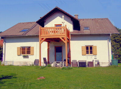 Einstoeckiger Balkon 156