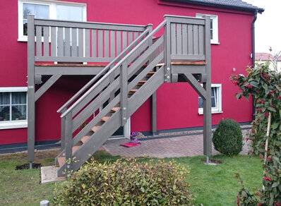 Einstoeckiger Balkon 114