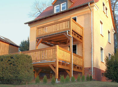 Mehrstoeckiger Balkon 047