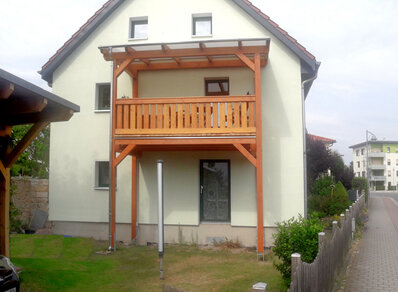 Einstoeckiger Balkon 152