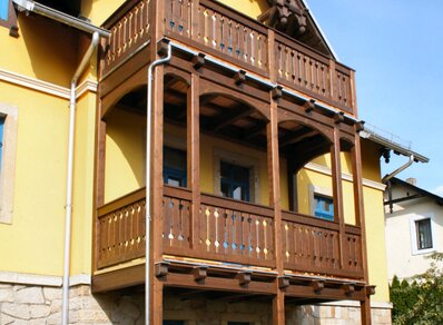 Historischer Hängebalkon 016