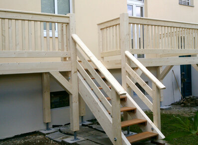 Einstoeckiger Balkon 084