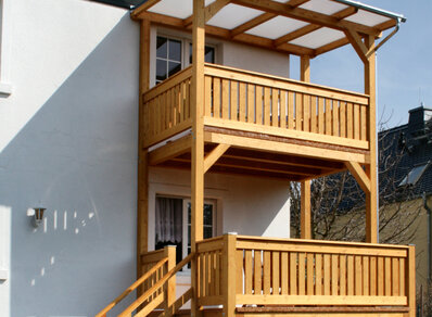 Mehrstoeckiger Balkon 034