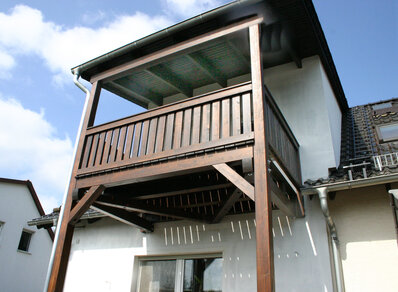 Einstoeckiger Balkon 110