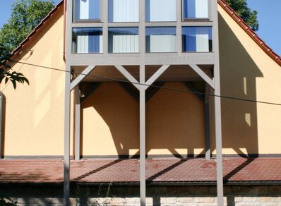 Einstoeckiger Balkon 053