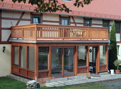 Einstoeckiger Balkon 078