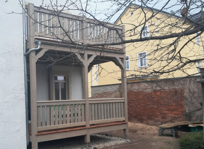 Mehrstoeckiger Balkon 060