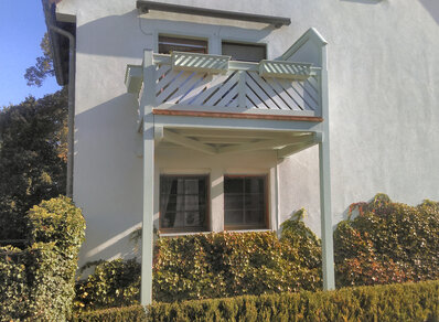 Einstoeckiger Balkon 100