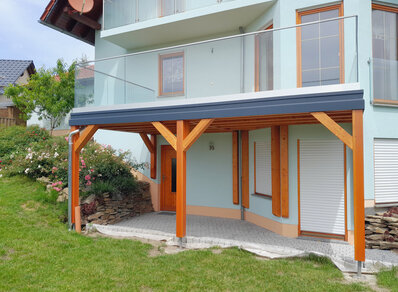 Einstoeckiger Balkon 173