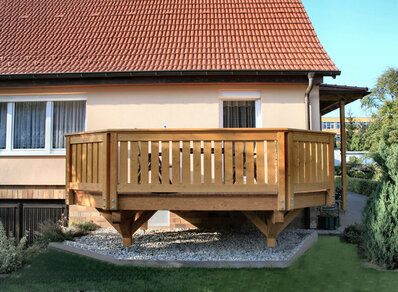 Einstöckiger Balkon 011