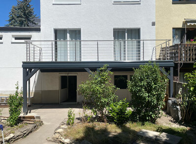 Einstoeckiger Balkon 175
