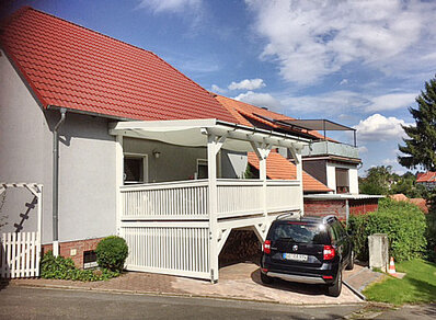 Einstoeckiger Balkon 124