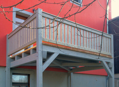 Einstoeckiger Balkon 080