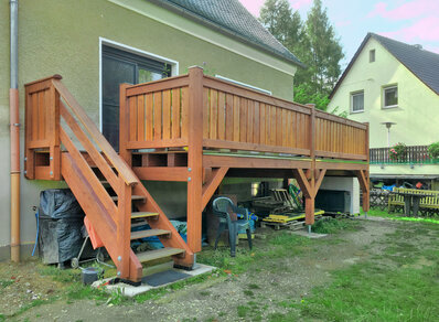 Einstoeckiger Balkon 143