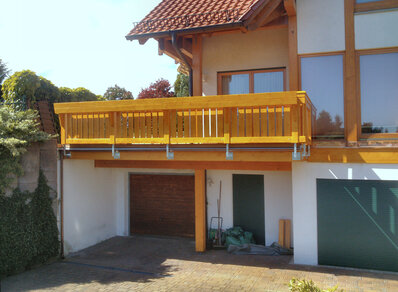 Einstoeckiger Balkon 083