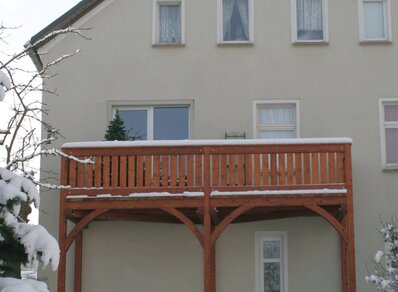 Einstoeckiger Balkon 055